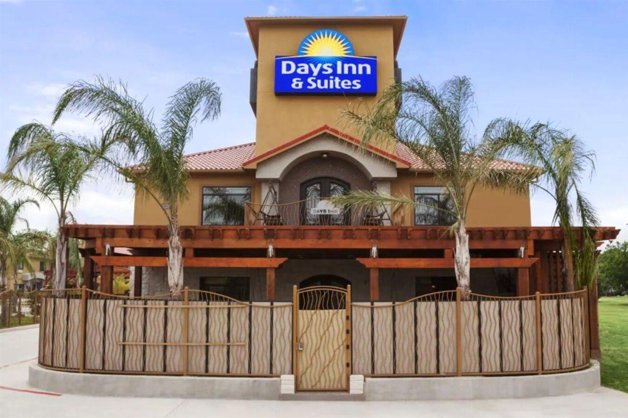 Days Inn & Suites By Wyndham Houston North-Spring Westfield Εξωτερικό φωτογραφία