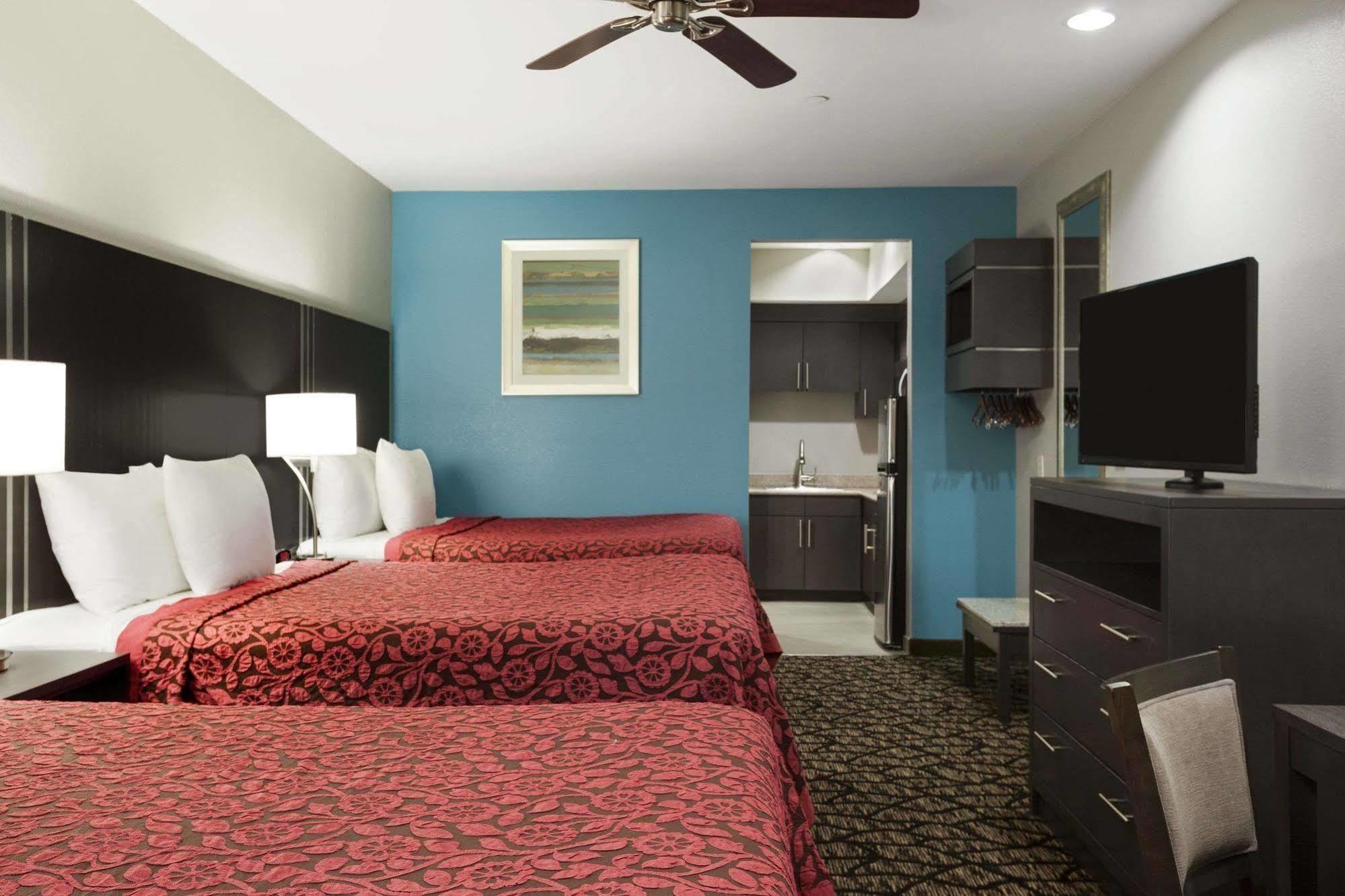 Days Inn & Suites By Wyndham Houston North-Spring Westfield Εξωτερικό φωτογραφία