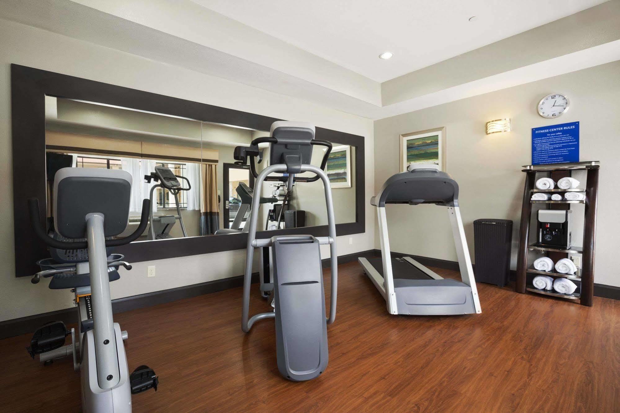 Days Inn & Suites By Wyndham Houston North-Spring Westfield Εξωτερικό φωτογραφία