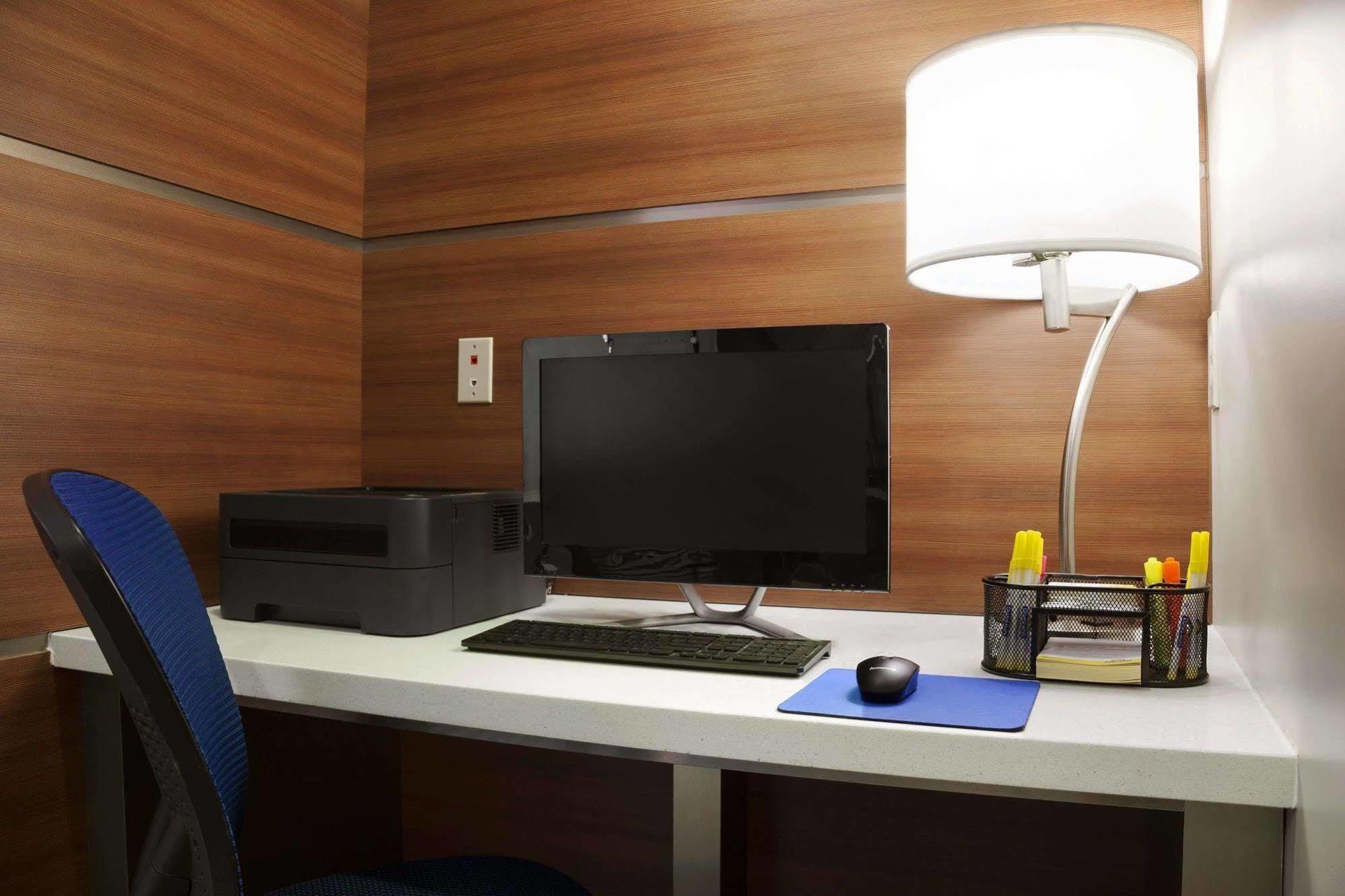 Days Inn & Suites By Wyndham Houston North-Spring Westfield Εξωτερικό φωτογραφία